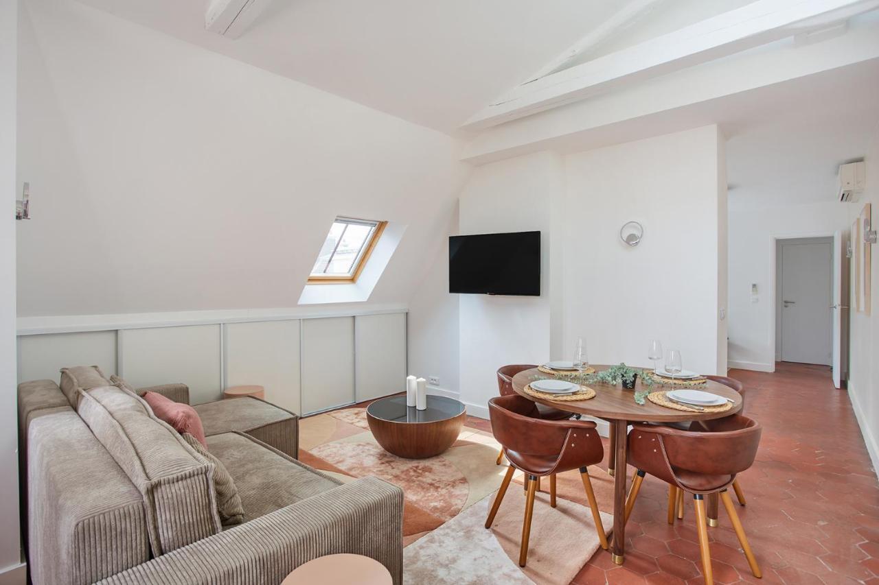 Apartement Montaigne George V By Studio Prestige パリ エクステリア 写真